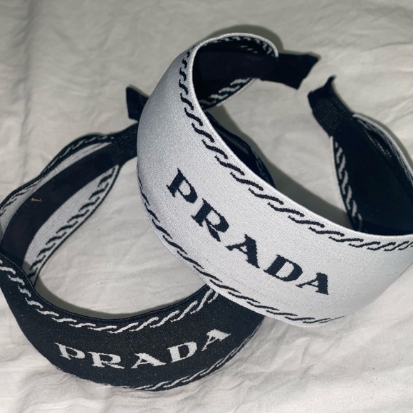 Stylish Black Headband 💞 - Picture 2 of 6